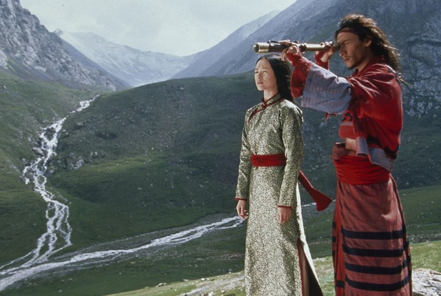 Zhang Ziyi and Chang Chen in a scene from CROUCHING TIGER, HIDDEN DRAGON, 2000.